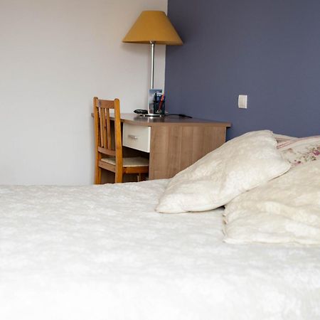 Simplicite Et Calme En Appartement A Issoire Exteriér fotografie